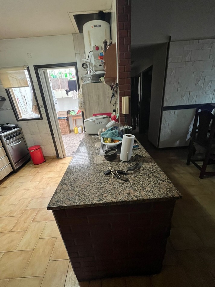 Hermoso chalet en barrio Los Pinares. Terreno de 10x33