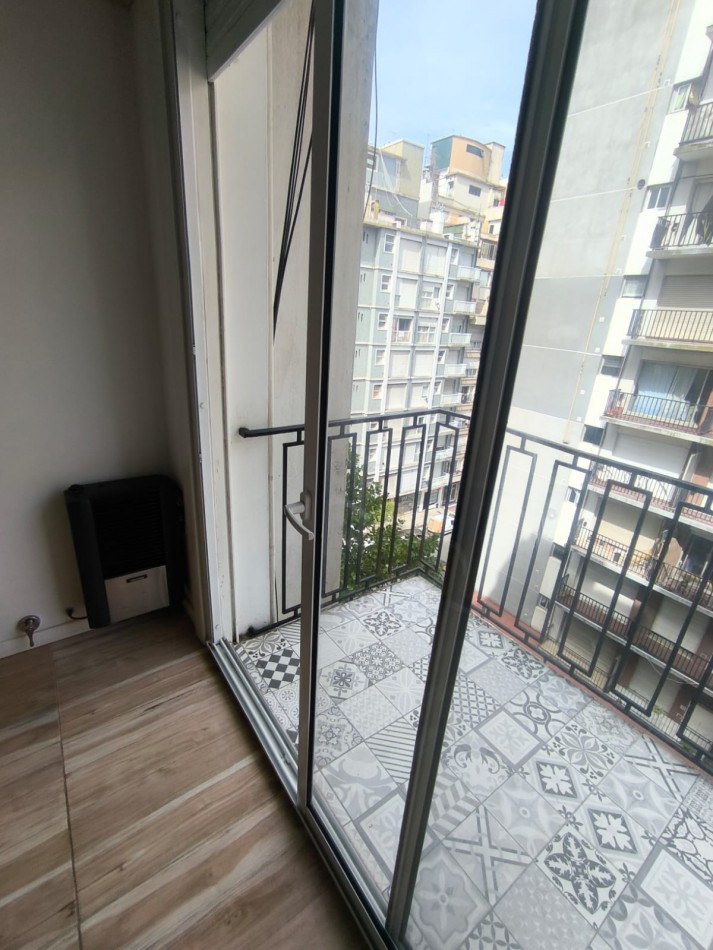 2 AMB A LA CALLE CON BALCON