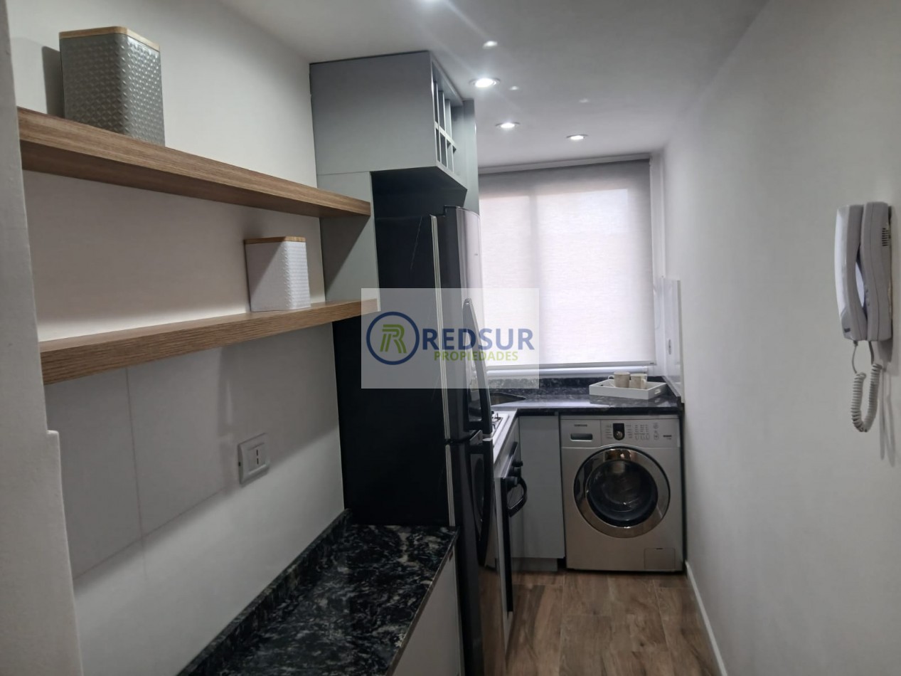 2 AMB RECICLADO CON BALCON Y PARRILLA