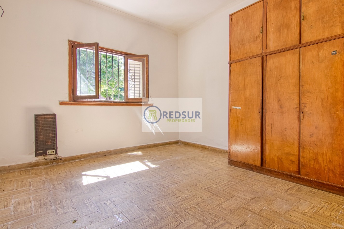 PROPIEDAD CON LOCAL COMERCIAL