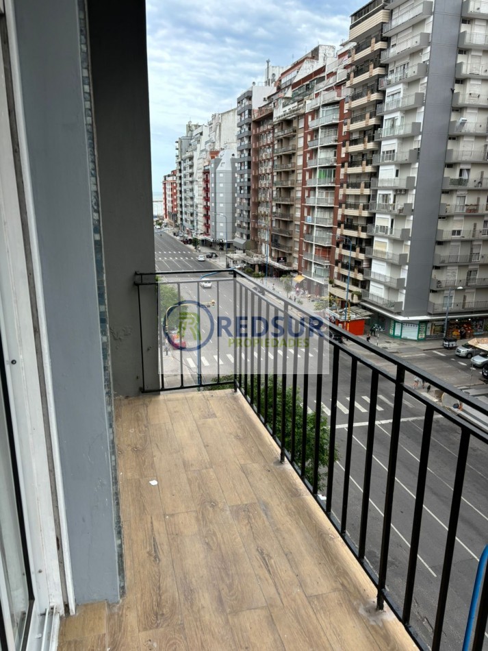 3 AMB A LA CALLE CON BALCON