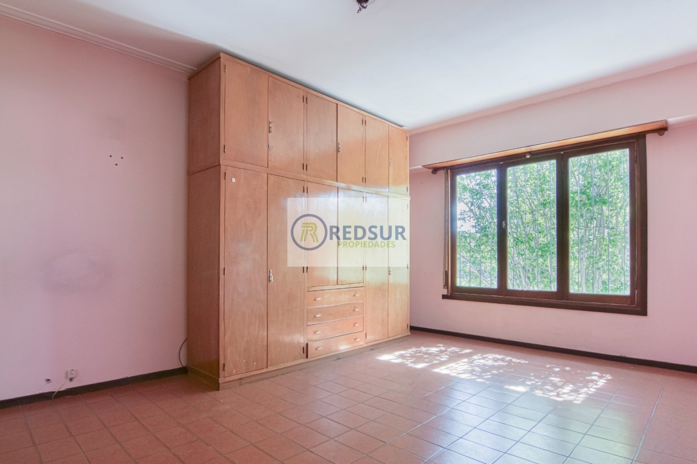 PROPIEDAD CON LOCAL COMERCIAL