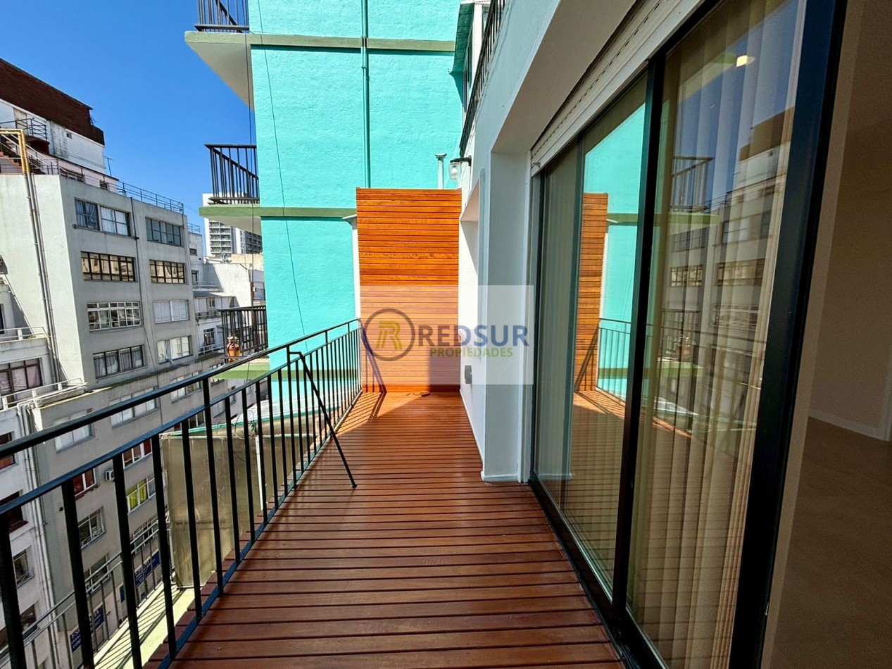 3 ambientes con dependencia de servicio y balcon terraza