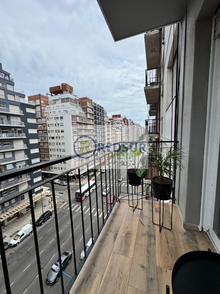 3 AMB A LA CALLE TODO A LA CALLE CON BALCON