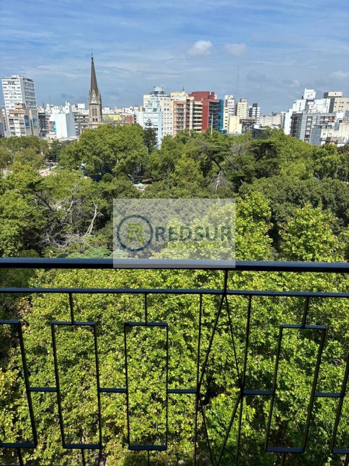Departamento 2 ambientes con balcon frances y saliente 