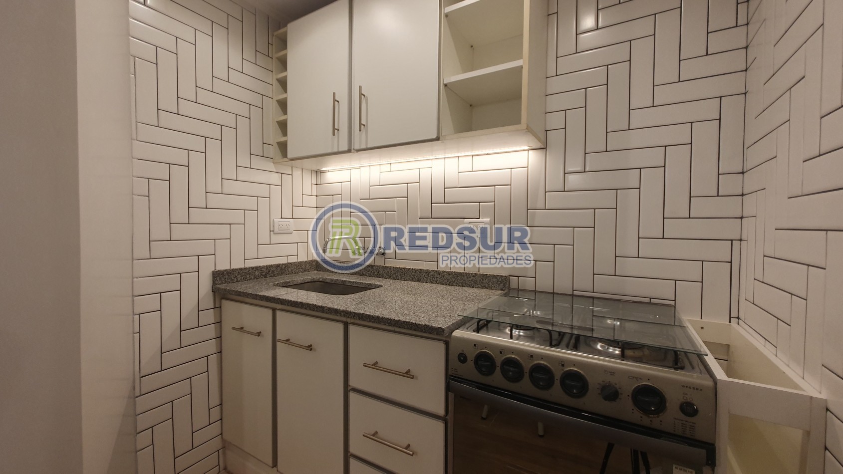 3 AMBIENTES CON PATIO 