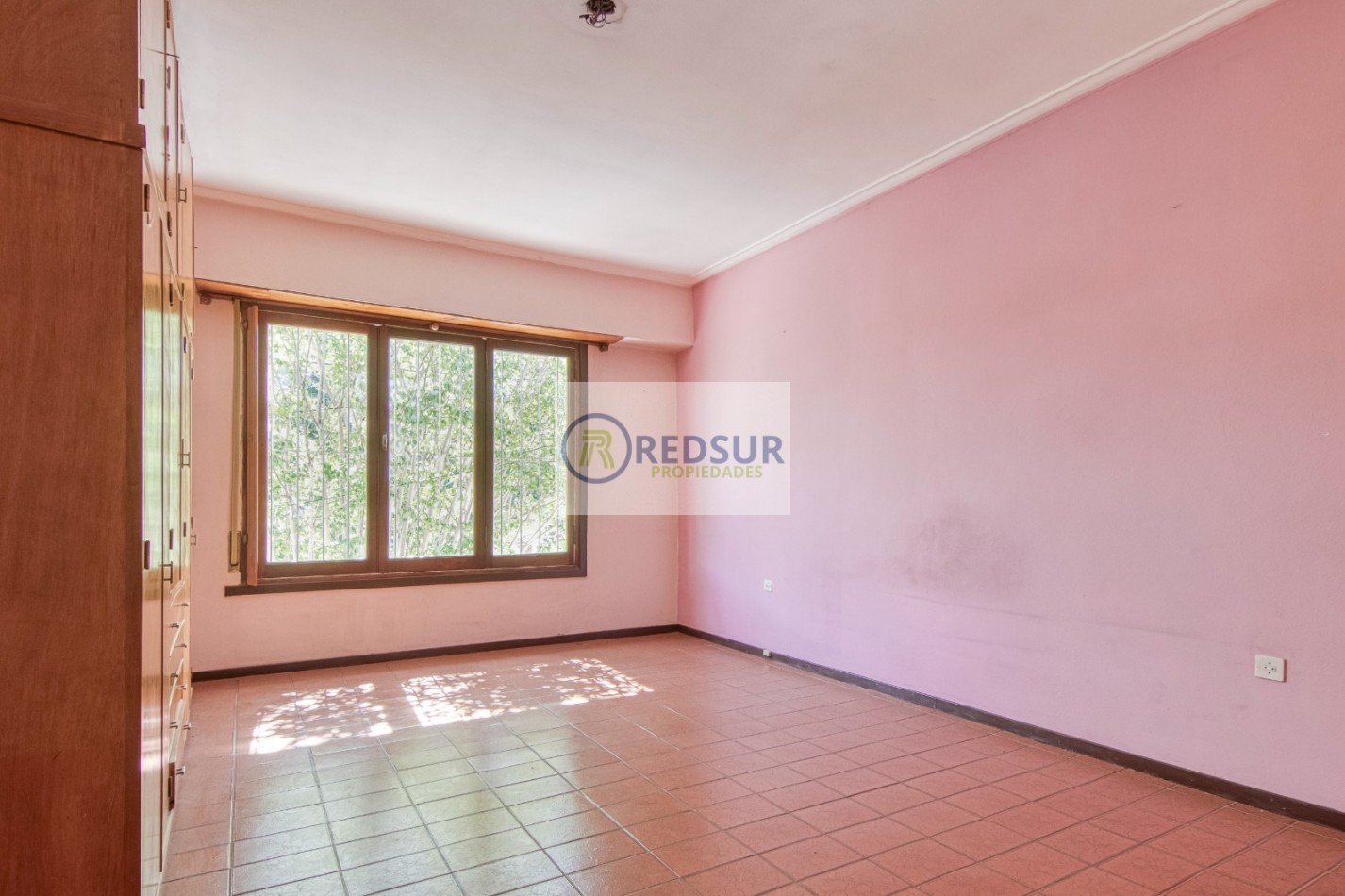 PROPIEDAD CON LOCAL COMERCIAL