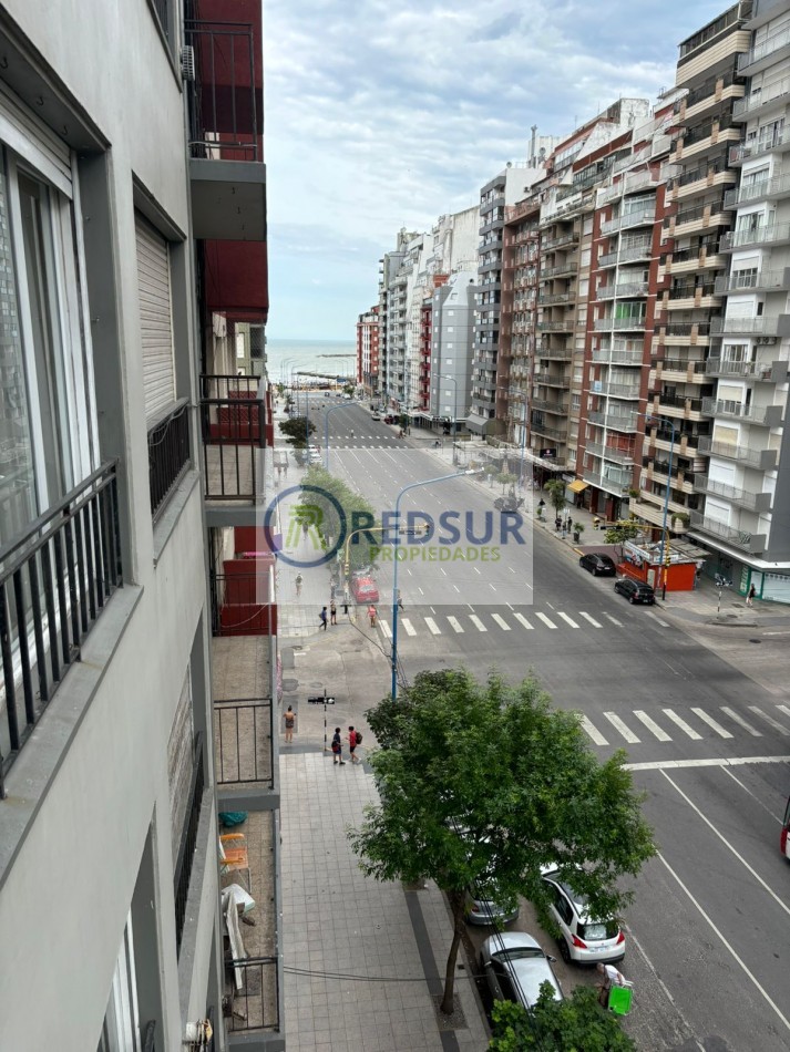 3 AMB A LA CALLE CON BALCON