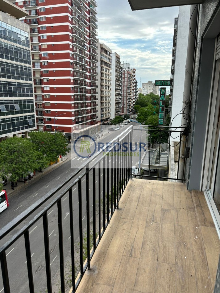 3 AMB A LA CALLE CON BALCON