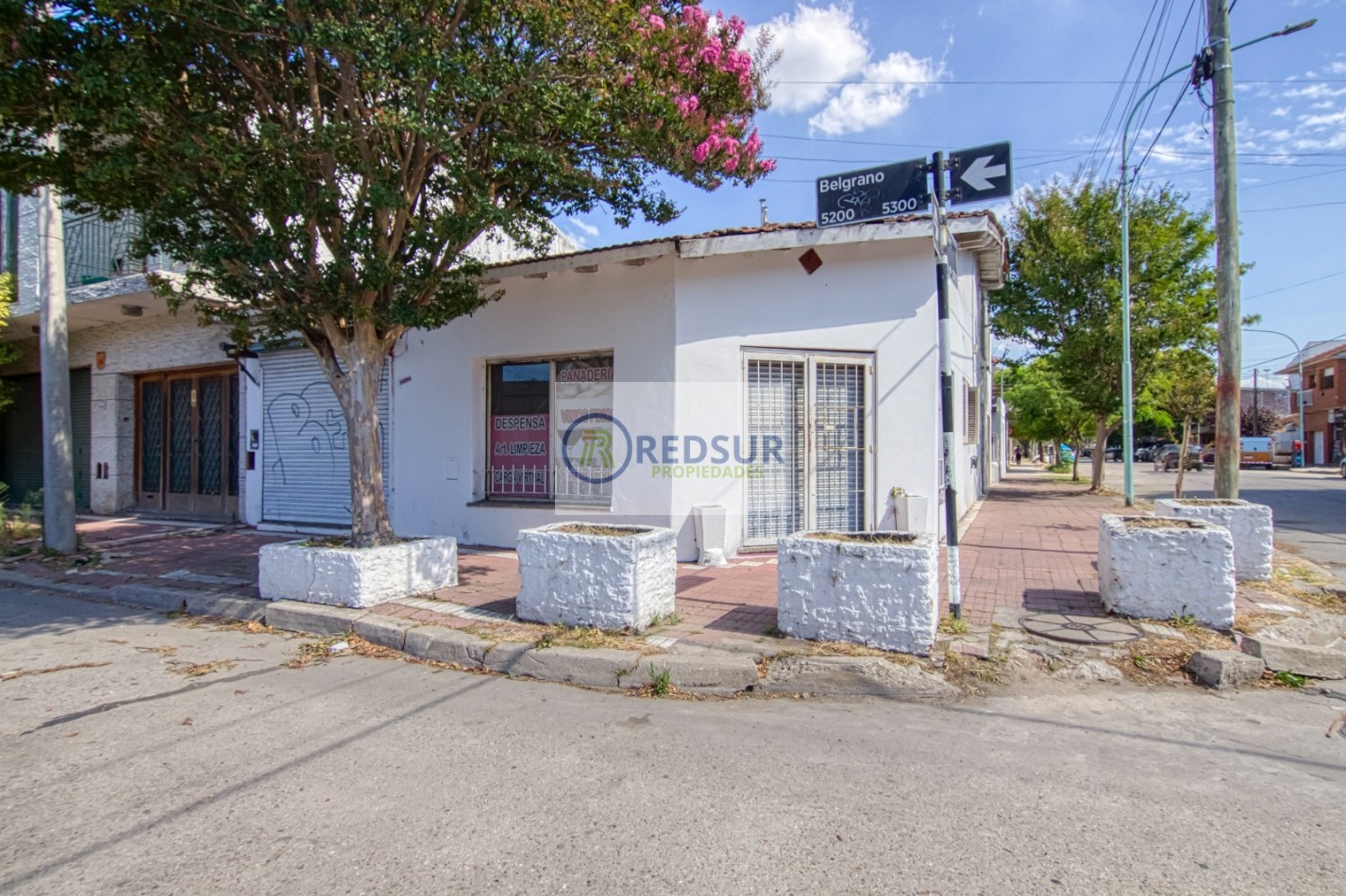 PROPIEDAD CON LOCAL COMERCIAL