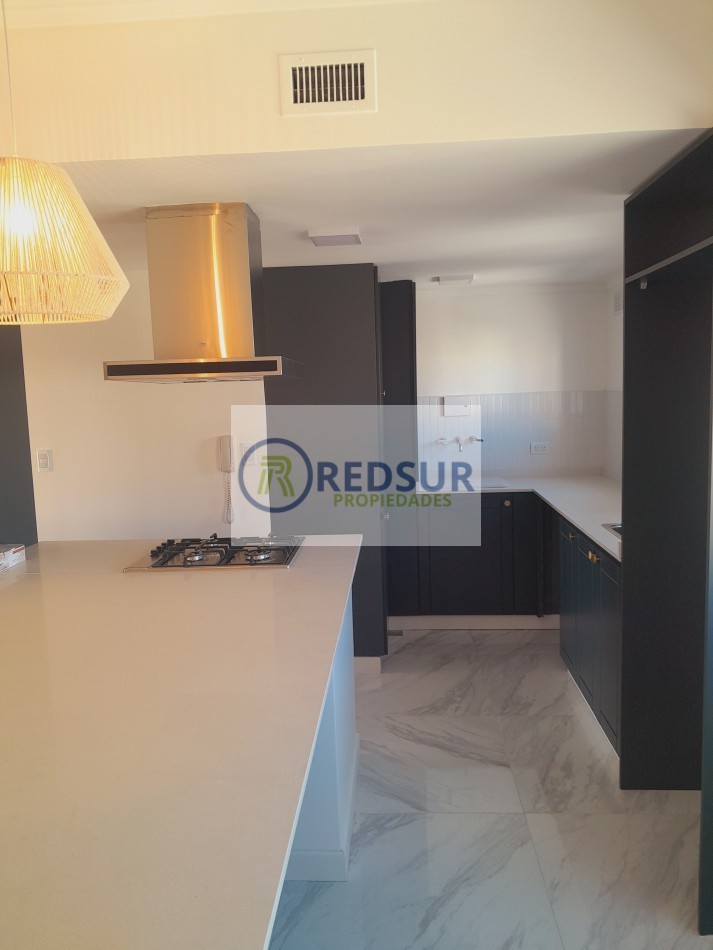 SEMIPISO RECICLADO 4 AMB CON COCHERA 