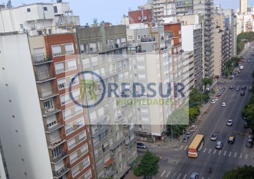 2 AMB RECICLADO CON BALCON Y PARRILLA