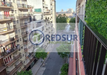 2 AMBIENTES A LA CALLE CON BALCON